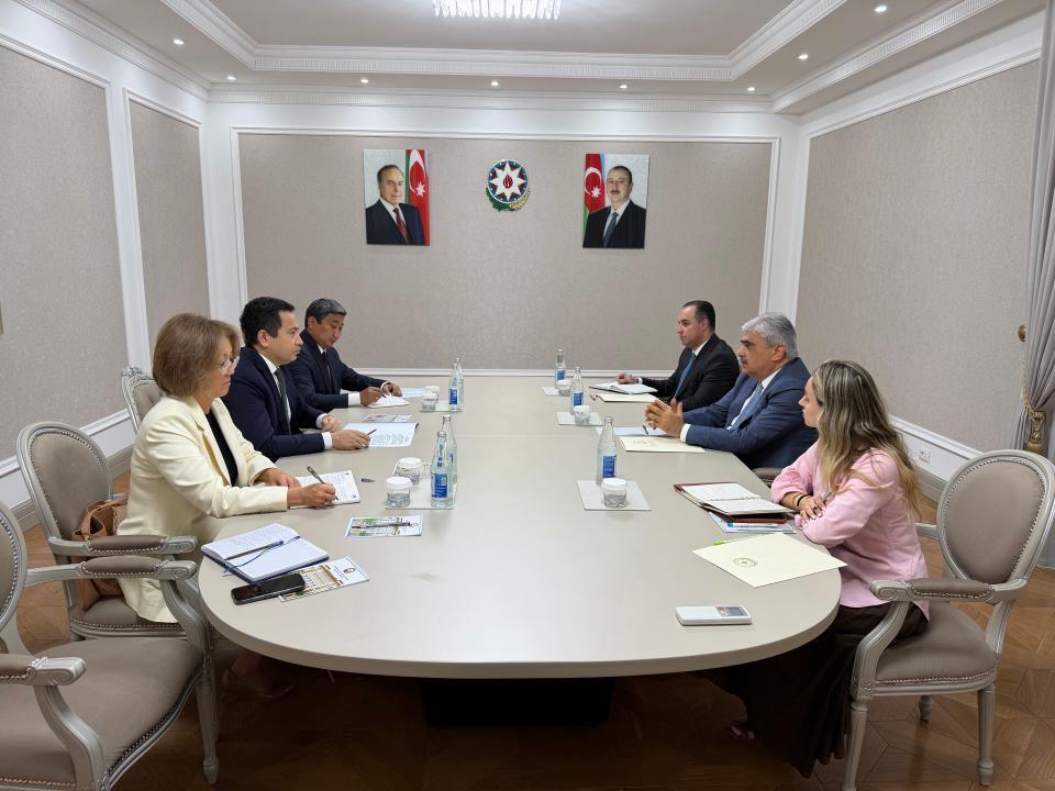 Azərbaycan və Qazaxıstan arasında iqtisadi əməkdaşlıq məsələləri müzakirə olunub