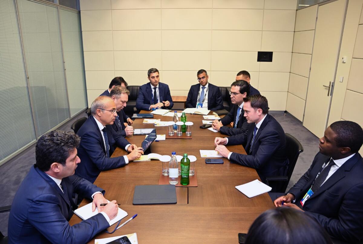 İqtisadiyyat naziri “Brookfield Asset Management” şirkətinin baş icraçı direktoru ilə görüşüb