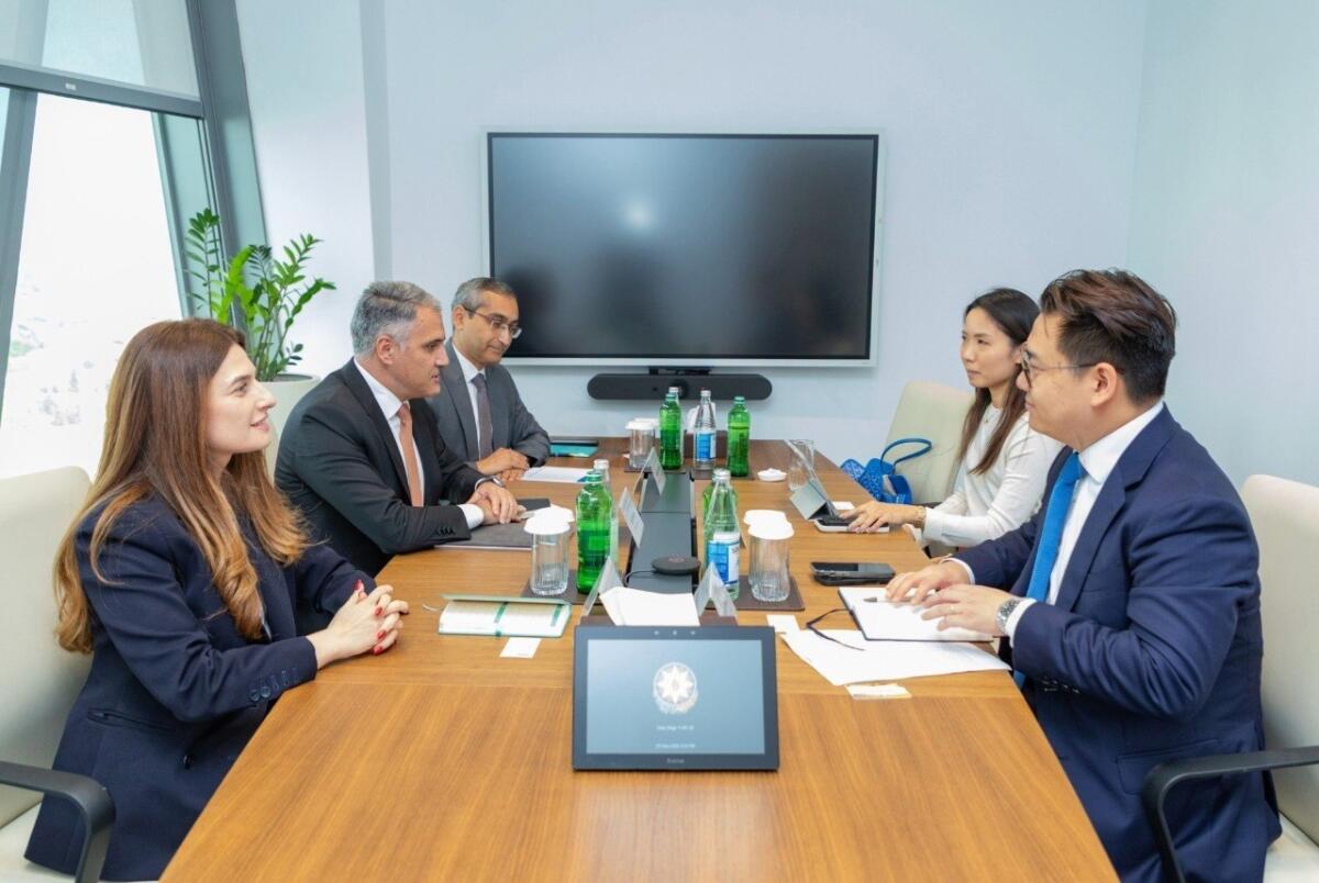 Mərkəzi Bank “Standard Chartered”in qlobal imkanlarından yararlanmaq məsələsini müzakirə edib