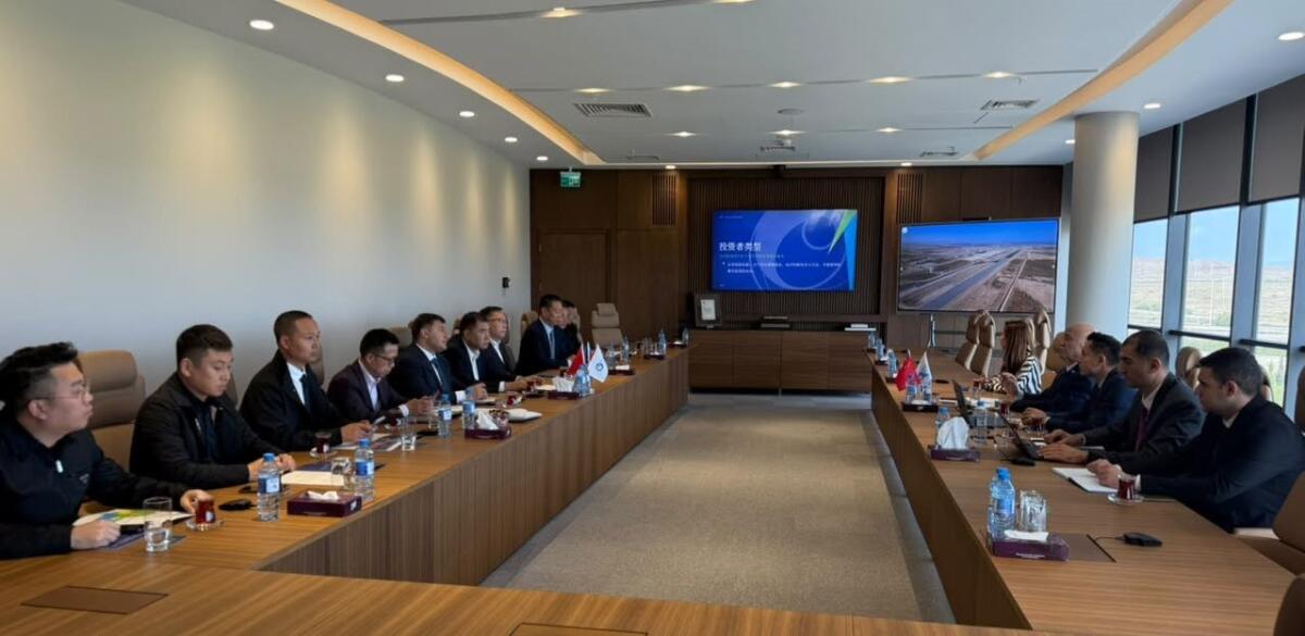 AFEZ və Çin şirkətləri arasında sənaye və investisiya əməkdaşlığı müzakirə olunub