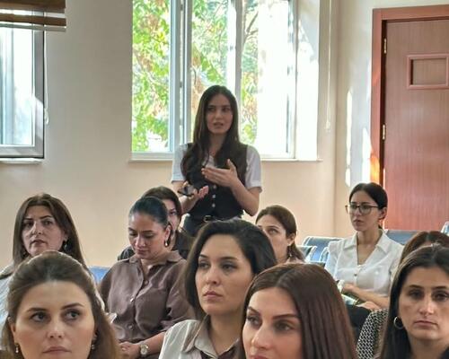 Müəllimlər üçün vergi və maliyyə savadlılığı mövzusunda seminarlar keçirilib