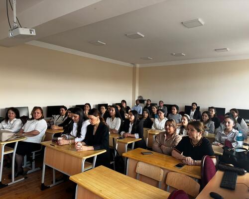 Müəllimlər üçün vergi və maliyyə savadlılığı mövzusunda seminarlar keçirilib