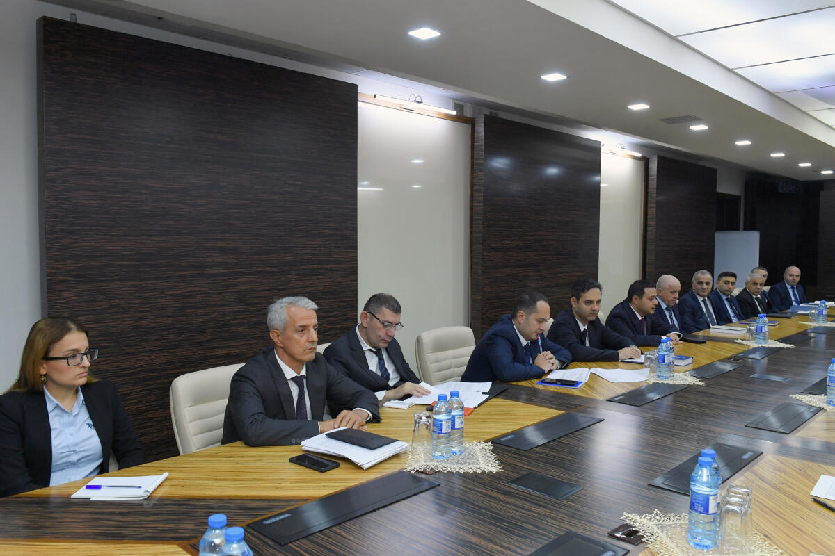 Vergi orqanları ilə əməkdaşlıq edən qiymətləndirmə təşkilatlarının nümayəndələri ilə görüş keçirilib